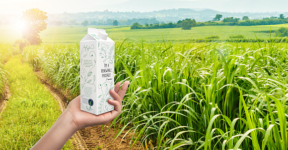 Tetra Pak первой в пищевой промышленности представила упаковку из полностью прослеживаемых полимеров на растительной основе 